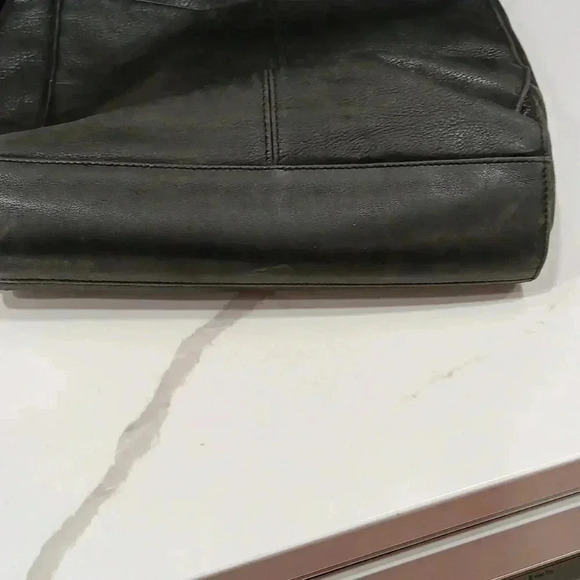 Rolf's Black leather shoulder bag with pockets - Picture 6 of 8
